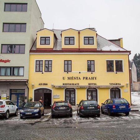 Hotel U Mesta Prahy Náchod Екстериор снимка