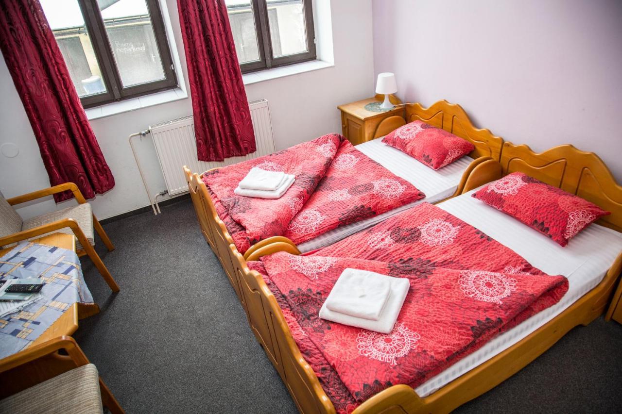 Hotel U Mesta Prahy Náchod Екстериор снимка