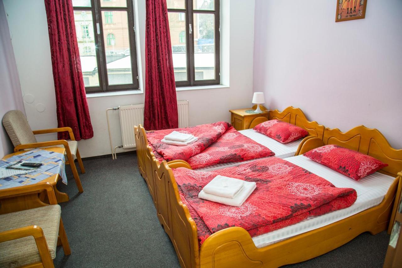 Hotel U Mesta Prahy Náchod Екстериор снимка
