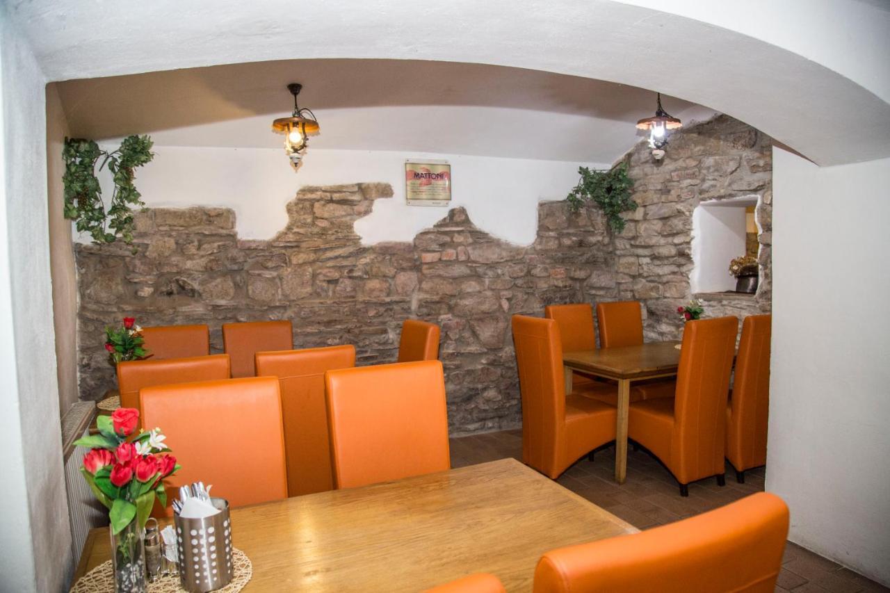 Hotel U Mesta Prahy Náchod Екстериор снимка