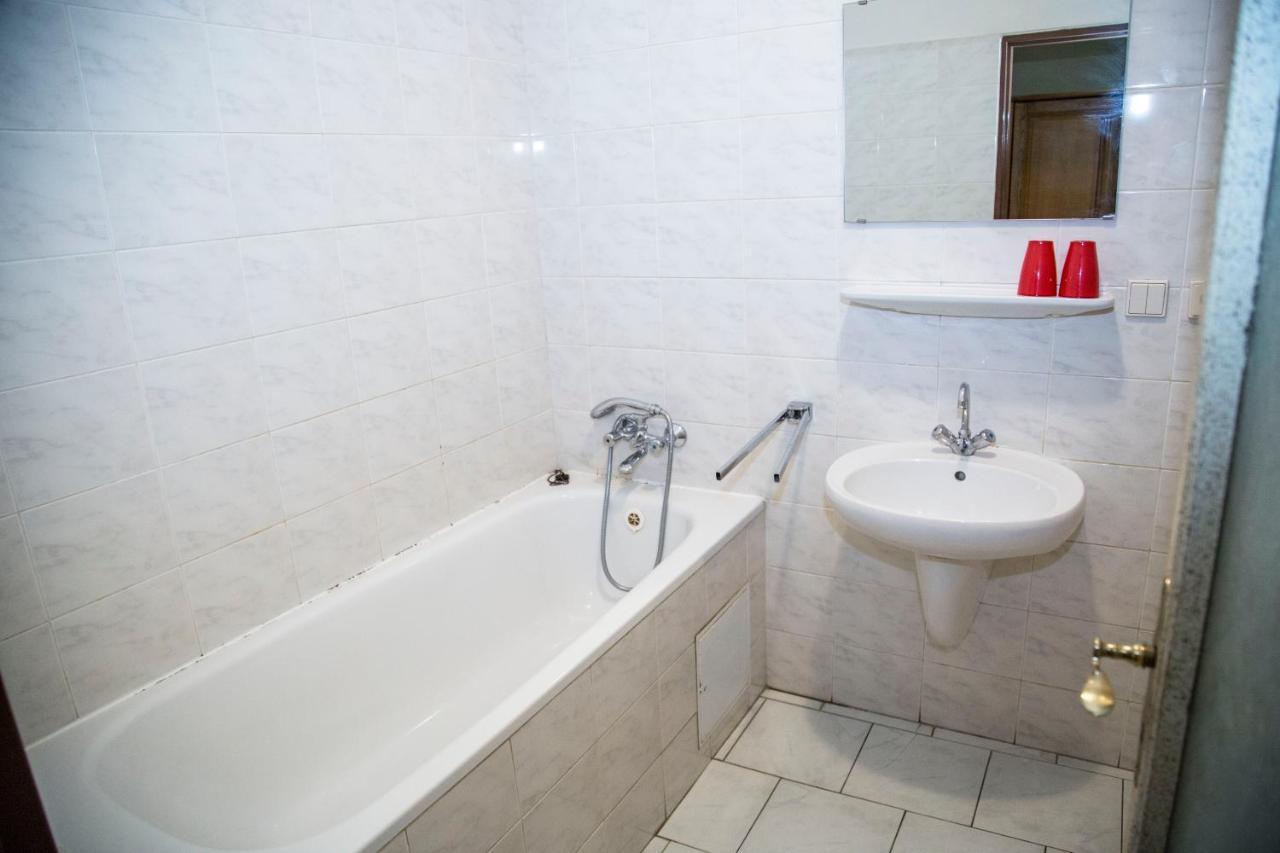 Hotel U Mesta Prahy Náchod Екстериор снимка