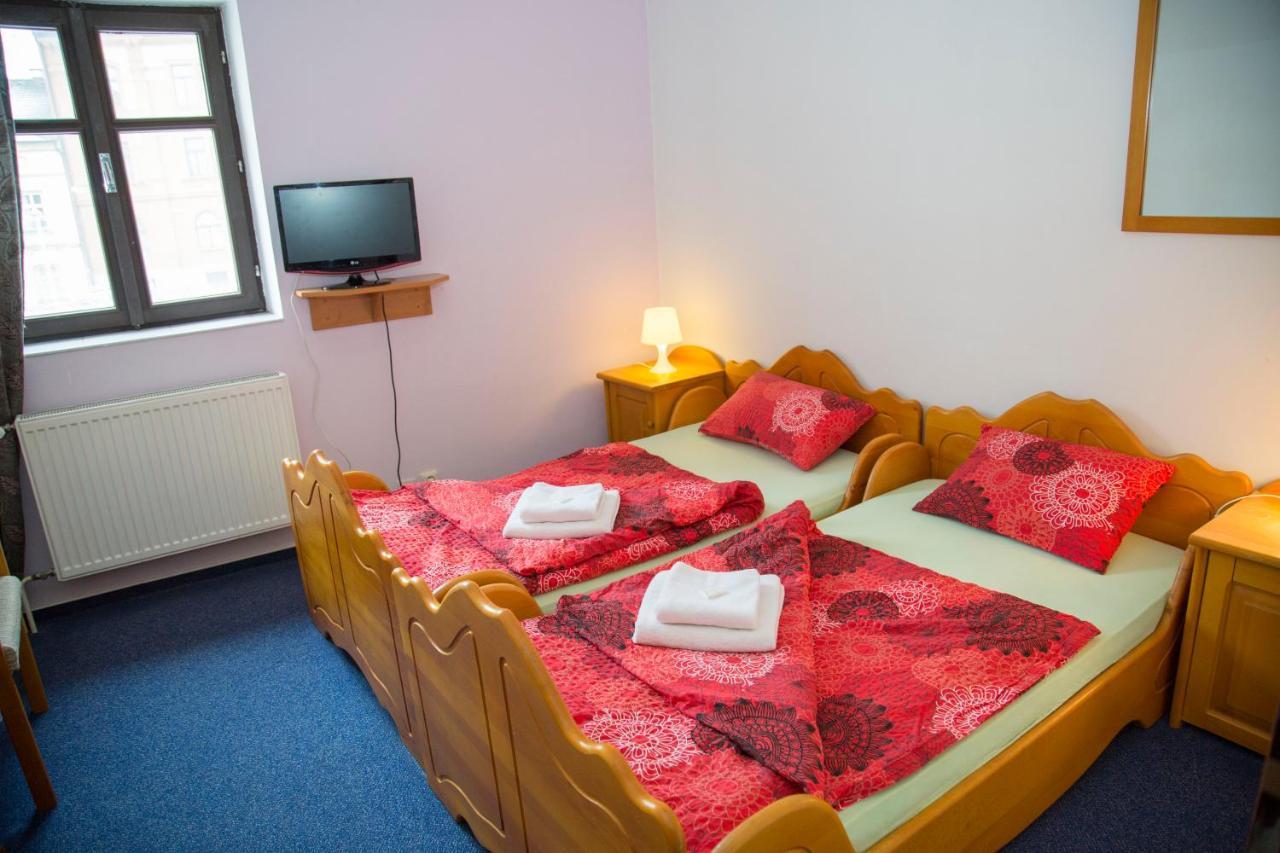 Hotel U Mesta Prahy Náchod Екстериор снимка